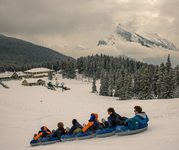 people tubing at Mount Norquay in Banff