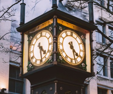 The famous steam clock in gastown