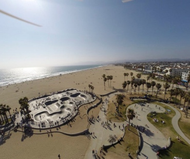 Overhead view of the venice beach skatepark