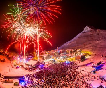 Fireworks and crowds listening to Dj's at Tignes