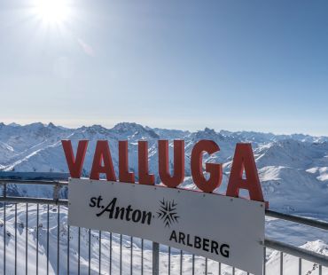 Valluga mountain sign