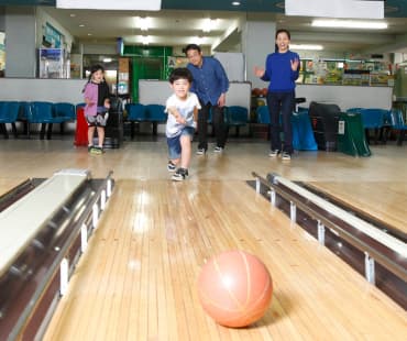 Family Bowling at 8 Peaks